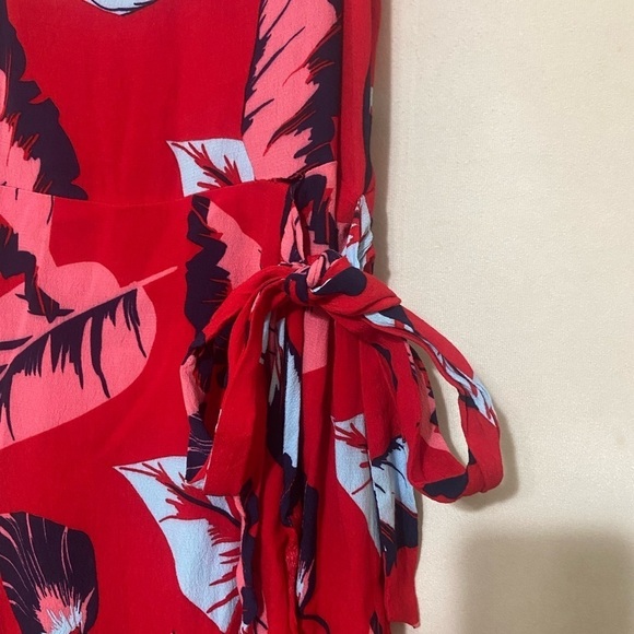 Express LIKE NEW red tropical ruffle wrap dress smocked back adjustable strap S - Picture 6 of 7